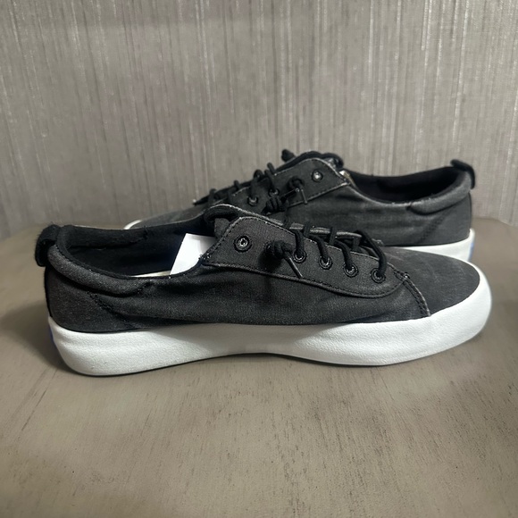 Keds women’s kickback Canvas Sneakers - Picture 5 of 7